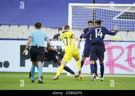 Viktor Claesson (SWE) a lutté contre Paul Pogba (FRA), Adrien Rabiot (FRA), Raphael Varane (FRA) lors du match de football de la Ligue des Nations de l'UEFA entre la France et la Suède le 17 novembre 2020 au Stade de France à Saint-Denis, France - photo Stephane Allaman / DPPI / LM Banque D'Images