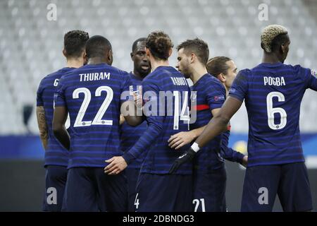 Olivier Giroud (FRA) a marqué un but, célébration avec Marcus Thuram (FRA), Moussa Sissoko (FRA), Adrien Rabiot (FRA), Paul Pogba (FRA), Antoine Griezmann (FRA) lors du match de football de la Ligue des Nations de l'UEFA entre la France et la Suède le 17 novembre 2020 au Stade de France à Saint-Denis, France - photo Stephane Allaman / DPPI / LM Banque D'Images