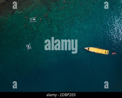 Vue aérienne des bateaux en mer, Amed, Bali, Indonésie Banque D'Images
