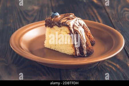 Cale de gâteau au citron avec garniture au chocolat Banque D'Images