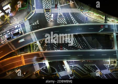 Rues de Tokyo la nuit, Japon Banque D'Images