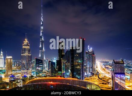 Point de vue haute nuit Duba downtowni skyline Banque D'Images