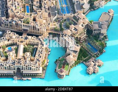 Maisons et appartements de luxe au pied du Burj Khalifa, à Dubaï Banque D'Images