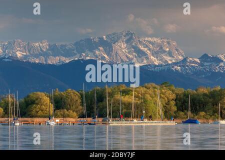 Géographie / Voyage, Allemagne, Bavière, Andechs, vue à travers Ammersee (lac Ammer) vers Wetterstein (, Additional-Rights-Clearance-Info-not-available Banque D'Images