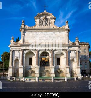 La Fontana dell'Acqua Paola a également connu comme il Fontanone ('la grande fontaine') est une fontaine monumentale située sur le mont Janicule à Rome. Banque D'Images