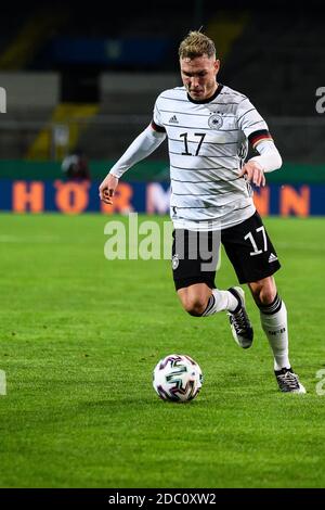 Brunswick, Allemagne. 17 novembre 2020. Football, U-21 hommes: Qualification au Championnat d'Europe, Allemagne - pays de Galles, 1er tour, Groupe 9, 8e jour de match au stade Eintracht. Le Robin Hack d'Allemagne contrôle le ballon. Credit: Swen Pförtner/dpa/Alay Live News Banque D'Images