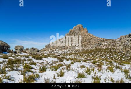 Paysage d'hiver avec neige dans les montagnes de Serra do Xures parc naturel, Galice, Espagne Banque D'Images