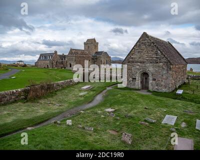 L'abbaye d'Iona sur l'île d'Iona en Écosse. Pensé pour être l'endroit où le célèbre Livre de Kells a été créé. Banque D'Images