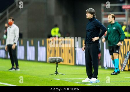 Joachim Low, entraîneur en chef de l'Allemagne lors du match de football de la ligue des Nations de l'UEFA entre l'Espagne et l'Allemagne le 17 novembre 2 / LM Banque D'Images