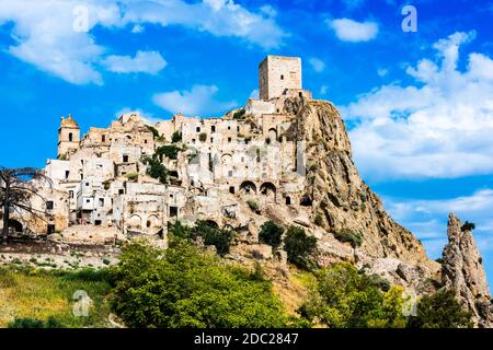 Vue sur Cracovie, une ville fantôme dans la province de Matera, Basilicate, Italie Banque D'Images
