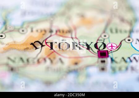 Faible profondeur de champ mise au point sur la carte géographique de Tokyo Japon Asie continent sur atlas Banque D'Images