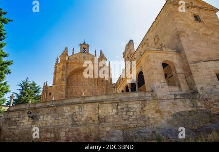 Séville, Espagne - 03 août 2019 : le couvent de San Esteban. Monastère dominicain situé sur la Plaza del Concilio de Trento (Concile de Trent) en t. Banque D'Images