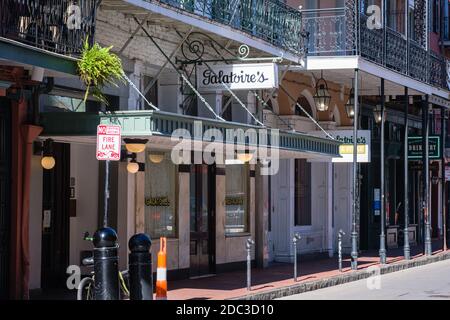 Nouvelle-Orléans, LA/USA - 11/16/2020: Entrée au célèbre restaurant Galatoire dans le quartier français Banque D'Images