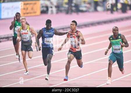 Relais 4x100 tour 1: Mouhamadou Fall (FRA), Abdul Sani Brown (JPN), Akani Simbine (RSA). Championnats du monde d'athlétisme de l'IAAF, Doha 2019 Banque D'Images