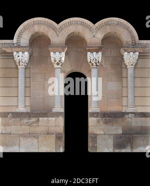 Dans les rues de Catalogne, dans les lieux publics. Éléments de décorations architecturales de bâtiments, portes et arches, moulures en plâtre et motifs. Banque D'Images