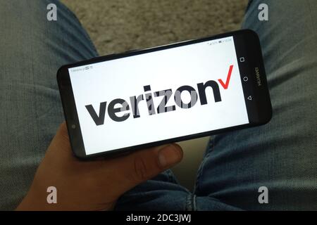 KONSKIE, POLOGNE - 29 juin 2019 : logo Verizon Communications ins affiché sur le téléphone mobile Banque D'Images