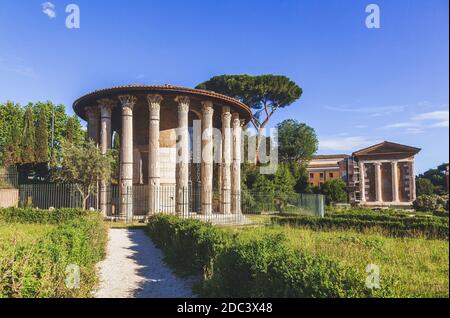 Temple d'Hercules Victor (Hercules le gagnant) ou Hercules Olivarius au Forum Boarium, un forum de bétail venalium de la Rome antique près de la rivière Tiber, Banque D'Images