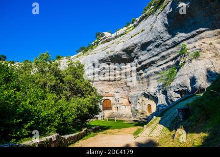 Ermita de San Bernabé, Ojo Guareña Monument naturel. Merindad de Sotoscueva, Burgos, Castilla y Leon, Espagne, Europe. Banque D'Images