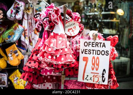 Boutique de souvenirs de flamenco typique andalouse. Málaga, Andalucía, Espagne, Europe Banque D'Images
