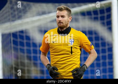 Cardiff, pays de Galles, Royaume-Uni. 18 novembre 2020. Lukas Hradecky de Finlande lors du match de l'UEFA Nations League entre le pays de Galles et la Finlande au Cardiff City Stadium. Crédit : Mark Hawkins/Alay Live News Banque D'Images