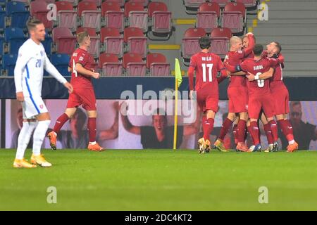 Pilsen, République tchèque. 18 novembre 2020. L'équipe nationale tchèque de football célèbre un but lors du match du groupe B2 de la Ligue des Nations de l'UEFA, République tchèque contre Slovaquie, le 18 novembre 2020, à Pilsen, République tchèque. Crédit: Miroslav Chaloupka/CTK photo/Alamy Live News Banque D'Images