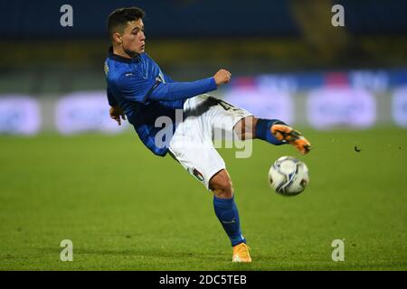 Pise, Italie. 18 novembre 2020. Giacomo Raspadori (Italie) lors du match de l'UEFA « moins de 21 ans Hongrie-Slovénie 2021 » entre l'Italie 4-1 Suède au stade Arena Garibaldi le 18 novembre 2020 à Pise, Italie. Credit: Maurizio Borsari/AFLO/Alay Live News Banque D'Images