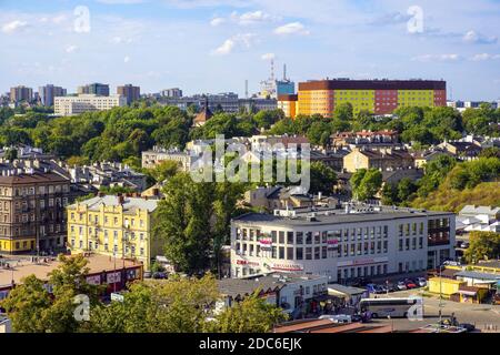 Lublin, Lubelskie / Pologne - 2019/08/18: Vue panoramique du centre-ville avec les quartiers nord-ouest de Lublin métropolitaine Banque D'Images