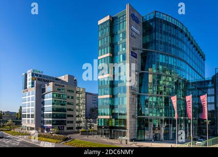 Varsovie, Mazovia / Pologne - 2020/05/21: Nouveau bâtiment de bureau de la ville de Mokotow à Marynarska 15 à Sluzew Przemyslowy - quartier d'affaires industriel Sluzew Banque D'Images