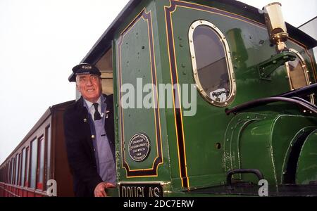 Locomotive Douglas sur le chemin de fer Talyllyn à voie étroite, au nord du pays de Galles ROYAUME-UNI Banque D'Images