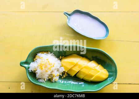 Dessert de riz collant Mango à Phuket, en Thaïlande Banque D'Images