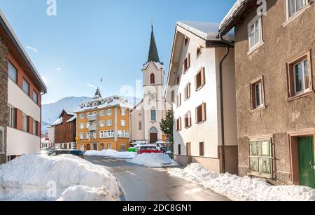 Vue sur Realp en hiver, est un petit village proche du plus grand domaine skiable d'Andermatt dans le canton d'Uri, Suisse Banque D'Images