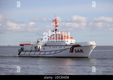 Le croiseur de secours Hermann Marwede entrera dans le port de Cuxhaven le 25 août 2020. Banque D'Images