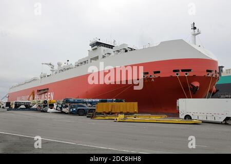 Le porte-voiture Tysla sera chargé le 25 août 2020 à Bremerhaven. Banque D'Images