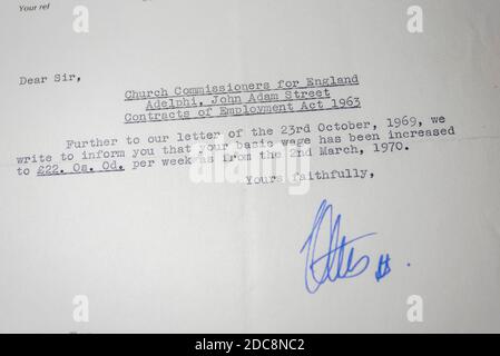 Articles anciens faisant référence aux commissaires de l'Église pour l'Angleterre, Adelphi, John Adam Street, Londres, Royaume-Uni. Loi sur les contrats de travail 1963 Banque D'Images