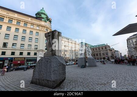 Mémorial contre la guerre et le fascisme, Mahnmal gegen Krieg und Faschismus, Albertinaplatz, Vienne, Autriche. Banque D'Images