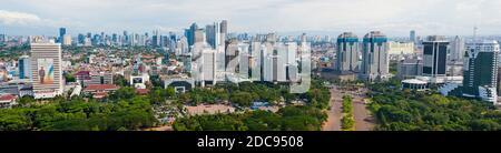 Vue d'ensemble de la ville de Jakarta depuis Monas, le monument national, Java, Indonésie, Asie, Asie Banque D'Images