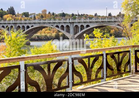 Rivière Saskatchewan Nord Saskatoon Banque D'Images