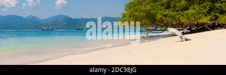 Plage de sable blanc sur l'île tropicale de Gili Meno, îles Gili, Indonésie, Asie, Asie Banque D'Images