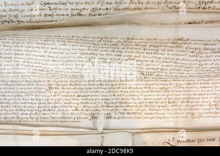 La paroisse St Michael du XVIIe siècle a fait la charte du parchemin, l'église St Michael's, Cornmarket Street, Oxford, Oxfordshire, Angleterre, Royaume-Uni Banque D'Images