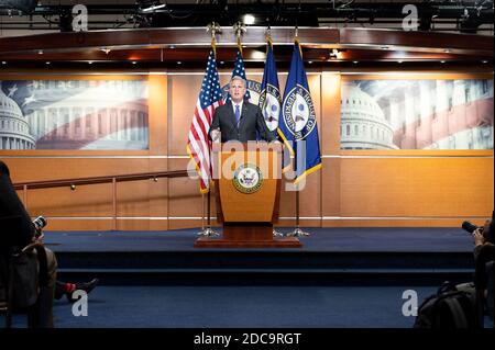 Washington, États-Unis. 19 novembre 2020. Kevin McCarthy (R-CA), chef de la Chambre minoritaire, prend la parole lors de sa conférence de presse. Crédit : SOPA Images Limited/Alamy Live News Banque D'Images