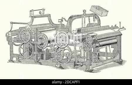 Une ancienne gravure d'un métier à tisser en coton (à gauche) et d'un métier à tisser en lin (à droite). Il est issu d'un livre victorien d'ingénierie mécanique des années 1880. Un métier à tisser est un dispositif utilisé pour tisser le tissu. Le but de base de tout métier à tisser est de maintenir les fils de chaîne sous tension pour faciliter l'entrelacement des fils de trame. Englishman Edmund Cartwright a construit et breveté un métier à tisser en 1785, et c'est ce qui a été adopté par l'industrie du coton. L'eau et/ou la vapeur ont fourni la puissance nécessaire pour faire fonctionner les métiers, généralement par des entraînements par courroie vers les métiers individuels. La forme du métier à tisser et sa mécanique ont énormément varié. Banque D'Images