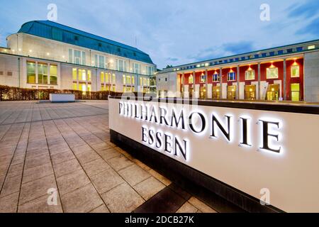 Salle de concert Saalbau Essen, siège de l'Orchestre philharmonique d'Essen, Allemagne, Rhénanie-du-Nord-Westphalie, région de la Ruhr, Essen Banque D'Images