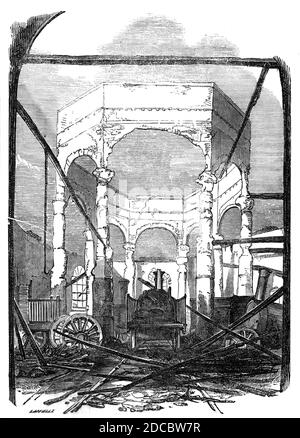 Ruines du bâtiment Octagon, 1844. Dommages après un incendie à la gare de New Cross dans le sud-est de Londres: '... aux travaux reliés à la gare du sud-est, Brighton, Et Croydon Railways à New-cross, entraînant la destruction massive de biens... il consiste en un assemblage de vastes ateliers, de grandes salles de machines de tournage et de rabotage, de salles de fourneaux, de salles de charpentiers et de peintres, de maisons de carrossier et de pompiers; Et une grande maison de moteur octogonale... les murs montants de l'étage supérieur, ou lanterne, qui était soutenu par quatre piliers de pierre, tandis que le corps de sapin Banque D'Images