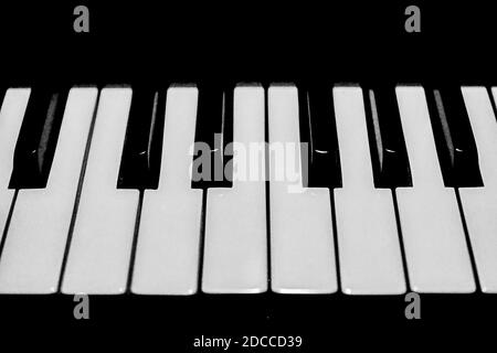 touches ivory sur clavier piano Banque D'Images