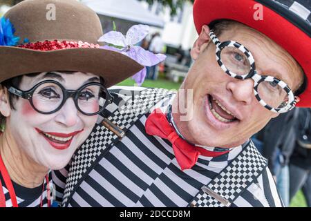 Miami Florida, Coral Gables Merrick Festival, Fair Art dans les Tropiques clowns homme femme couple, Banque D'Images