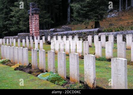 Plateau des sept municipalités ou plateau de l'Asiago. Cimetière de guerre britannique de Granezza. Banque D'Images