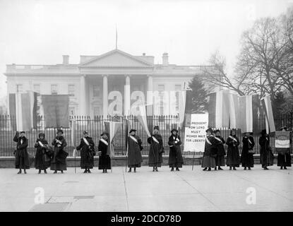 Silent Sentinels, Suffragettes américaines, 1917 Banque D'Images