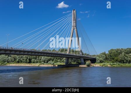 Pont Swietokrzyski sur la rive de la Vistule à Varsovie, Pologne Banque D'Images