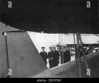 Le roi George VI à bord de l'USS Wichita (CA-45) le 7 juin 1942. Banque D'Images