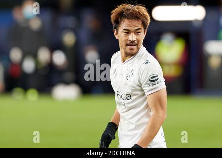 Pampelune, Espagne. 20 novembre 2020. Shinji Okazaki (en avant; SD Huesca) vu en action pendant le football espagnol de la Liga Santander, match entre CA Osasuna et SD Huesca au stade Sadar, à Pampelune. Crédit : SOPA Images Limited/Alamy Live News Banque D'Images